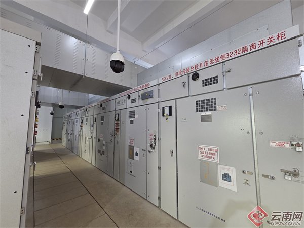南方电网云南昆明供电局110千伏玉龙寺变电站标准化柔性接口屏柜（童伟 摄）
