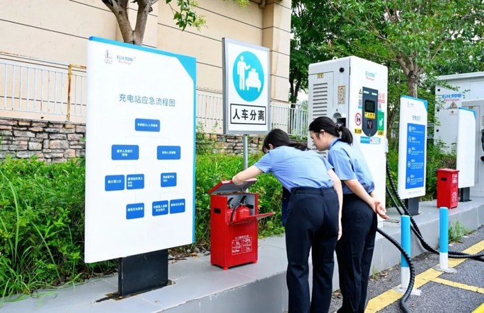 检察监督守护群众平安出行，充换电站的“安全补丁”打上了！